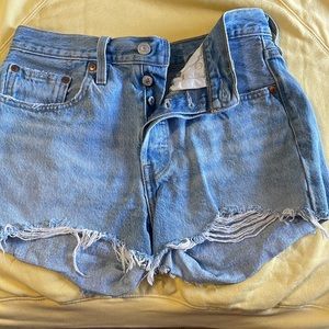 Levi’s cut off frayed jean shorts  26 waist